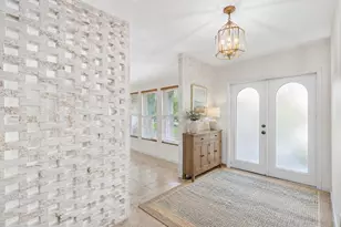 8 Bell Ln, West Palm Beach, FL 33406 - Photo 7