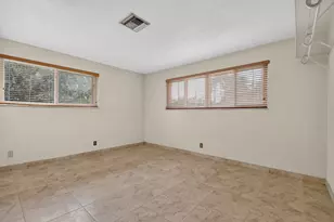 8 Bell Ln, West Palm Beach, FL 33406 - Photo 37