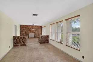 8 Bell Ln, West Palm Beach, FL 33406 - Photo 9