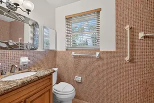 8 Bell Ln, West Palm Beach, FL 33406 - Photo 33