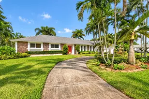 8 Bell Ln, West Palm Beach, FL 33406 - Photo 1