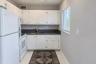 100 Kingswood E, West Palm Beach, FL 33417 - Photo 3