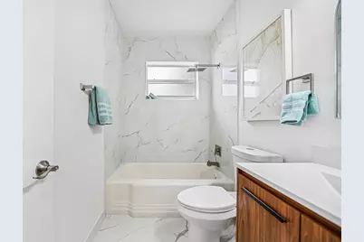 285 NE 165th Street, Miami, FL 33162 - Photo 17