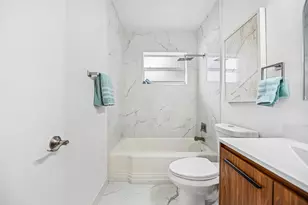 285 NE 165th St, Miami, FL 33162 - Photo 17