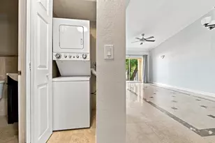 1010 Lake Shore Dr, Lake Park, FL 33403 - Photo 15