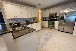 1315 SE Petunia Ave, Port Saint Lucie, FL 34952 - Photo 13