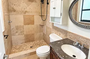 560 SE 23rd Ave, Pompano Beach, FL 33062 - Photo 5