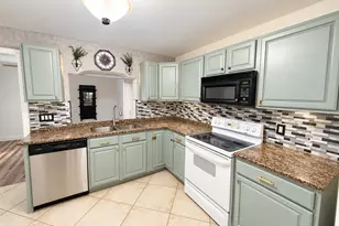 560 SE 23rd Ave, Pompano Beach, FL 33062 - Photo 3