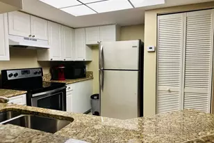 500 N Crestwood Ct N, Royal Palm Beach, FL 33411 - Photo 9