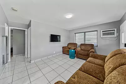 2312 NE 4th Street, Pompano Beach, FL 33062 - Photo 7