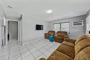 2312 NE 4th St, Pompano Beach, FL 33062 - Photo 7