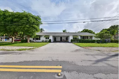 2312 NE 4th Street, Pompano Beach, FL 33062 - Photo 1