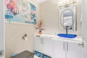 210 Nurmi Dr, Fort Lauderdale, FL 33301 - Photo 23