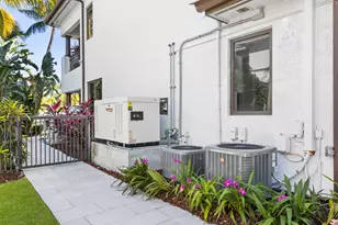 210 Nurmi Dr, Fort Lauderdale, FL 33301 - Photo 53