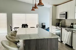 1051 NW 191st Ave, Pembroke Pines, FL 33029 - Photo 5