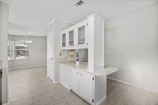 8530 Leadtree Ct, Port Saint Lucie, FL 34952 - Photo 7
