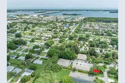 528 13th Place #528, Vero Beach, FL 32960 - Photo 7