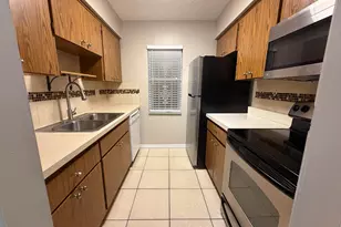 2302 Sunrise Blvd, Fort Pierce, FL 34982 - Photo 5