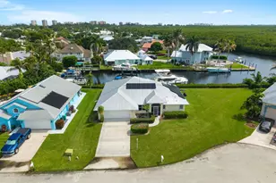 122 Queen Frederika Ct, Hutchinson Island, FL 34949 - Photo 49