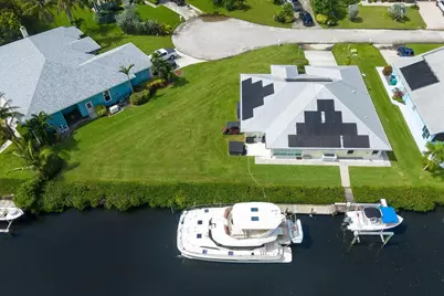 122 Queen Frederika Court, Hutchinson Island, FL 34949 - Photo 63