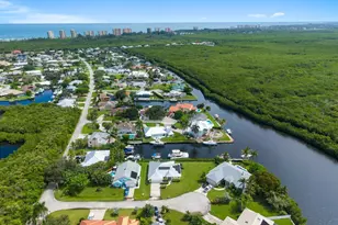 122 Queen Frederika Ct, Hutchinson Island, FL 34949 - Photo 51