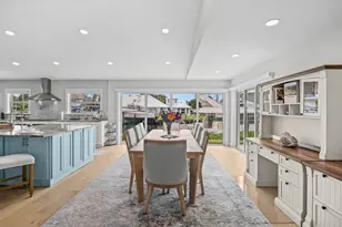 122 Queen Frederika Ct, Hutchinson Island, FL 34949 - Photo 13