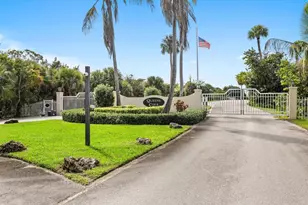 122 Queen Frederika Ct, Hutchinson Island, FL 34949 - Photo 67