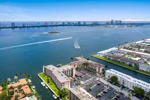 100 Paradise Harbour Blvd, North Palm Beach, FL 33408 - Photo 19