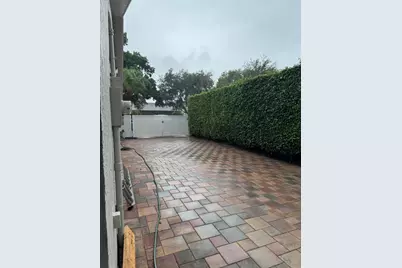 355 SE 7th Street, Dania Beach, FL 33004 - Photo 17
