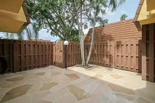 825 Center St, Jupiter, FL 33458 - Photo 11