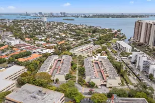 1655 NE 115th St, Miami, FL 33181 - Photo 19