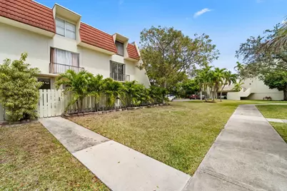 1655 NE 115th Street #10B, Miami, FL 33181 - Photo 15