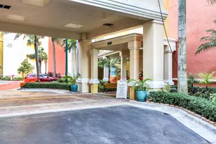 2650 Lake Shore Dr, Riviera Beach, FL 33404 - Photo 5
