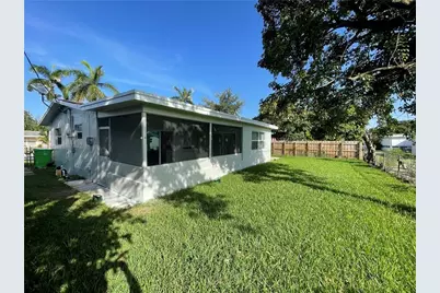 2273 NW 81st Avenue, Sunrise, FL 33322 - Photo 25
