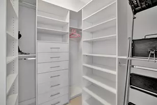 3701 N Country Club Dr, Aventura, FL 33180 - Photo 21