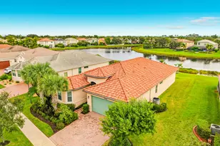 12063 SW Bennington Cir, Port Saint Lucie, FL 34987 - Photo 3