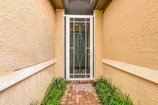 12063 SW Bennington Cir, Port Saint Lucie, FL 34987 - Photo 5