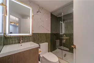 801 Brickell Bay Dr, Miami, FL 33131 - Photo 5