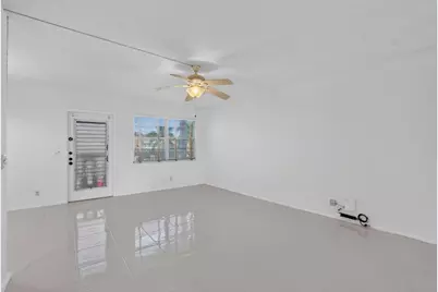 3010 Guildford A, Boca Raton, FL 33434 - Photo 11