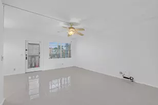 3010 Guildford A, Boca Raton, FL 33434 - Photo 11