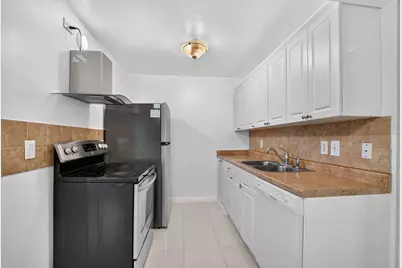 3010 Guildford A, Boca Raton, FL 33434 - Photo 3