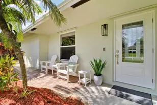 19823 Hibiscus Dr, Jupiter, FL 33469 - Photo 3