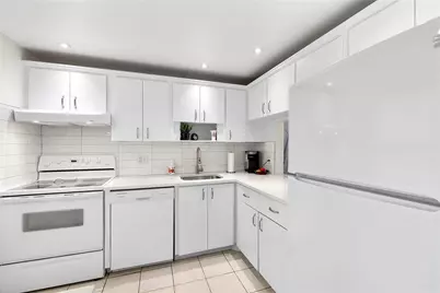 7807 Golf Cir Drive #211, Margate, FL 33063 - Photo 9