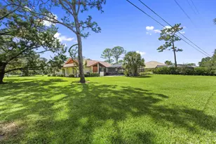 9457 Meadowood Dr, Fort Pierce, FL 34951 - Photo 41