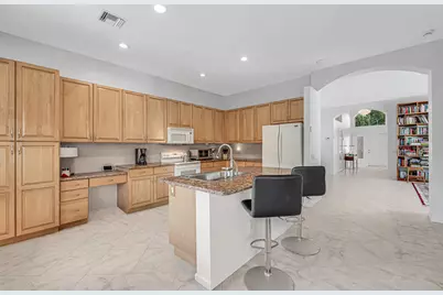 7546 Pebble Shores Terrace, Lake Worth, FL 33467 - Photo 9