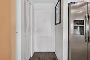3625 N Country Club Dr, Aventura, FL 33180 - Photo 3
