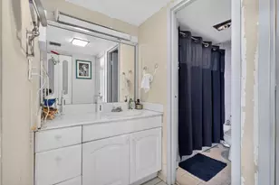 3625 N Country Club Dr, Aventura, FL 33180 - Photo 17