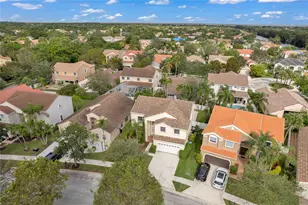 132 Cameron Dr, Weston, FL 33326 - Photo 3