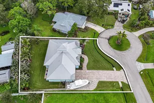 2532 SE Jason Pl, Port Saint Lucie, FL 34952 - Photo 11