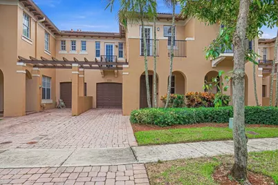 8706 Blaze Court, Davie, FL 33328 - Photo 3